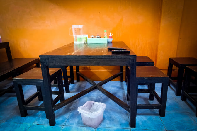 A hidden damage in the restaurant table