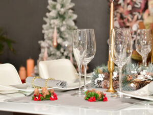 Christmas Dinner Table Setup Ideas for Restaurants for 2025