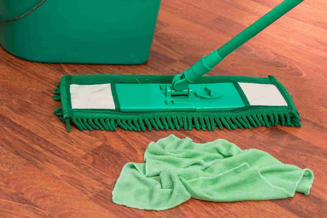Dry Dusting Using Microfiber Cloths