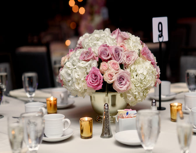 Elegant Floral Restaurant Dining Table Arrangement