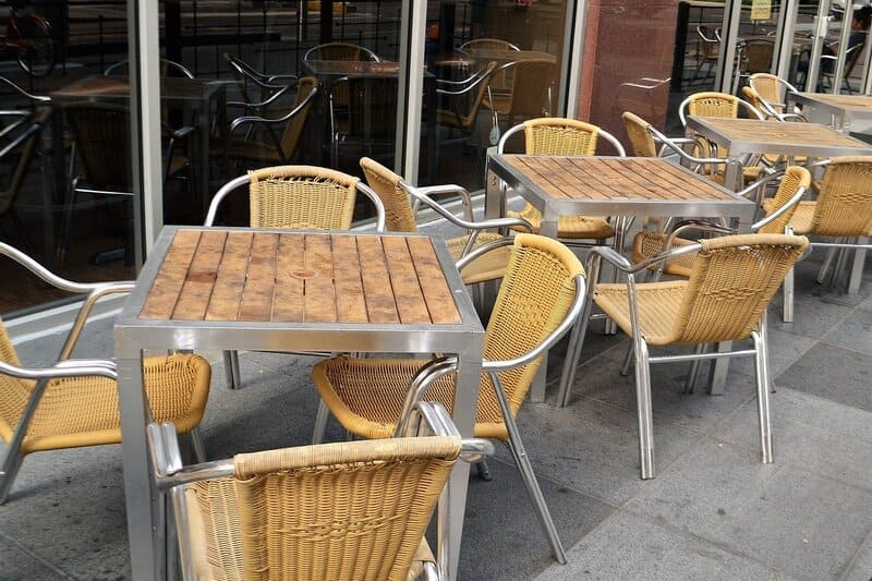 Restaurant outdoor design to increase Capacity