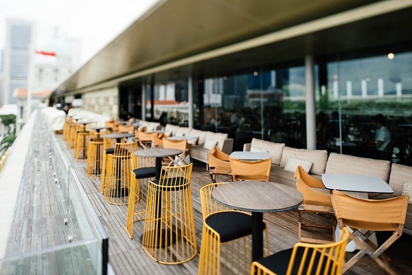 restaurant dining