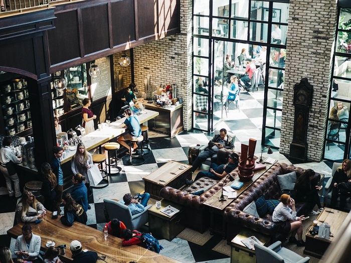 why are restaurant booths the best seating option?