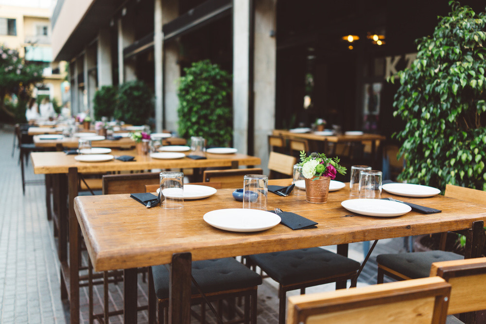 restaurant-outdoor-indoor-dining