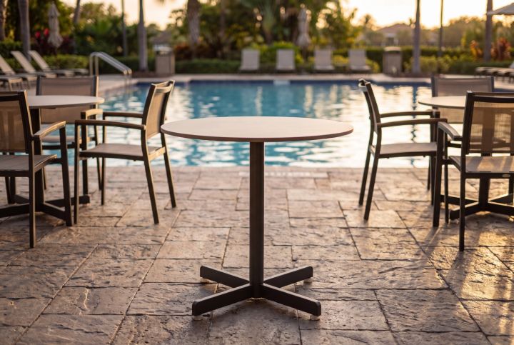 AL-2600 Outdoor Table Base