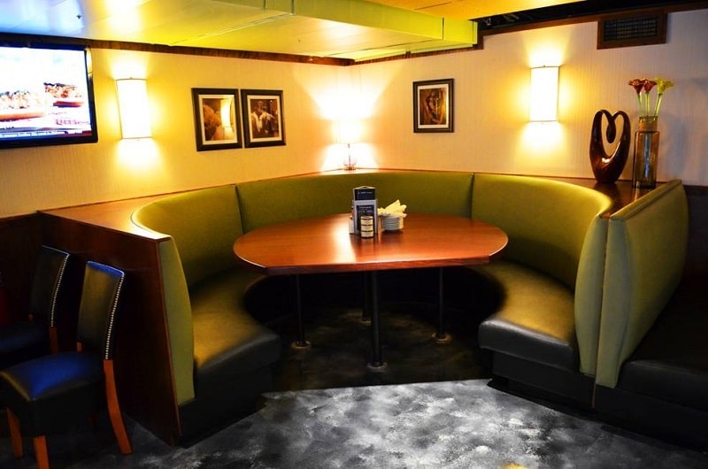 How to Pair Booths and Tables in Your Restaurant - East Coast Chair and  Barstool